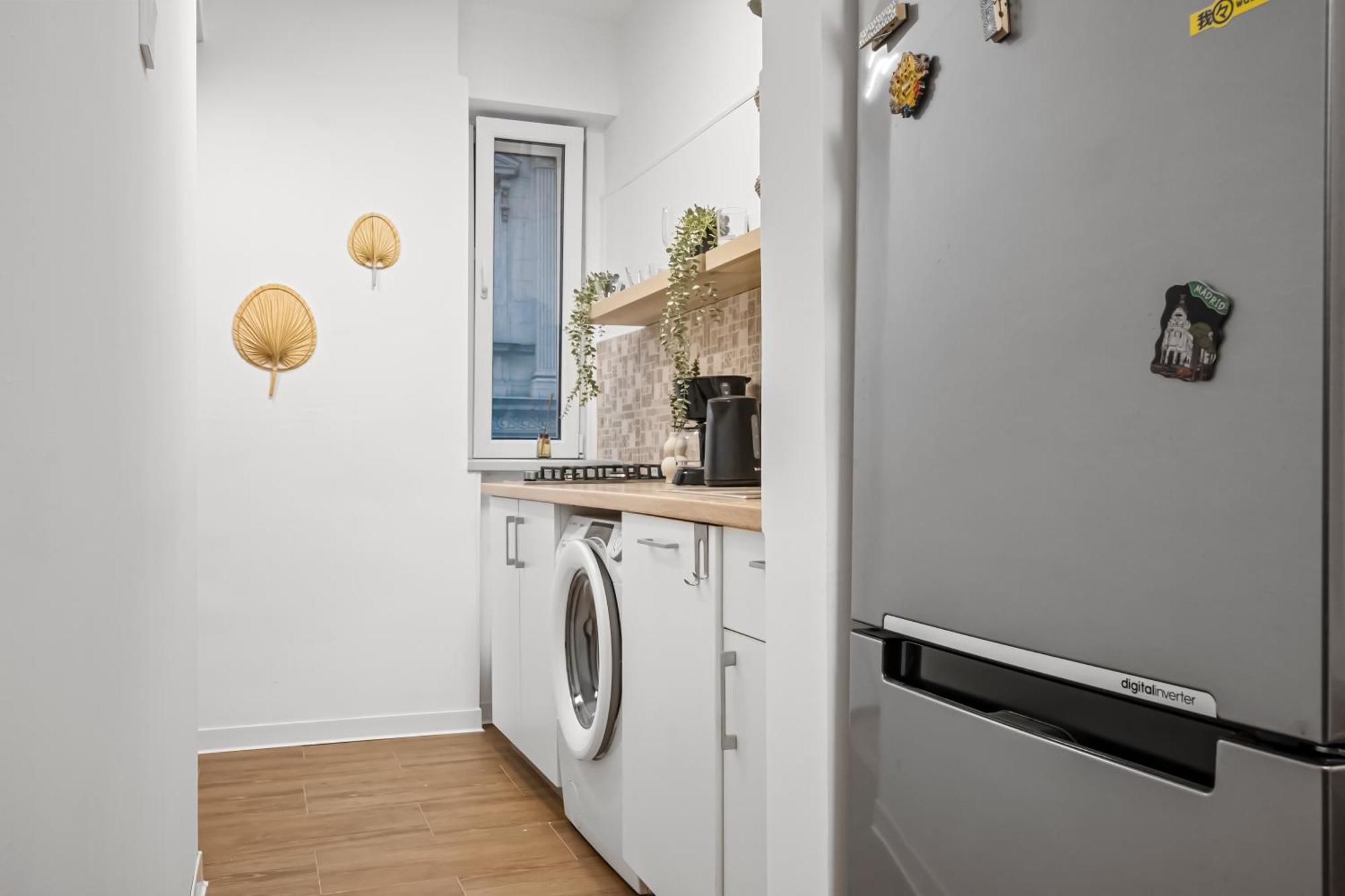 Earthy Escape - Central Apt With Balcony Bukares Bagian luar foto